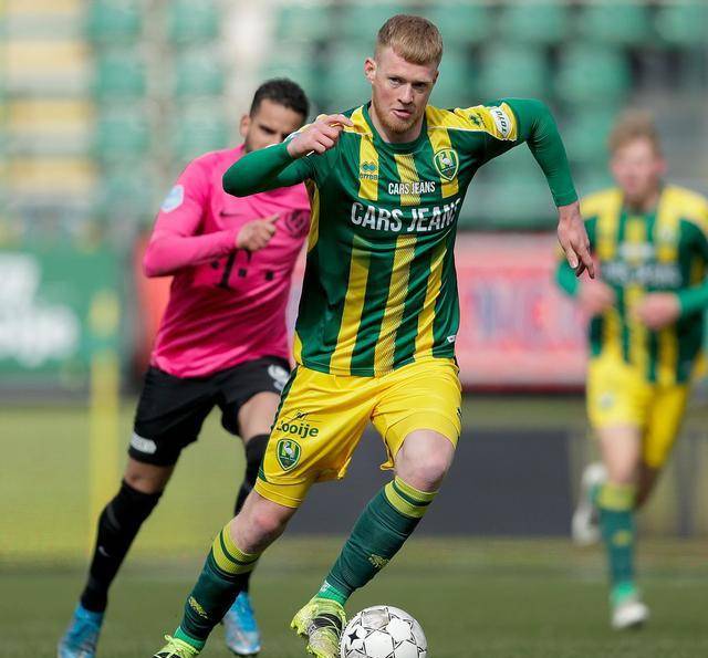 关东雷霆队鏖战燕赵金雕队，棒球附加赛火力全开，转换速度占优。快速转换撕裂防线的简单介绍-9game