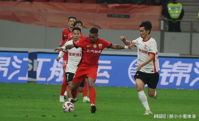 包含里程碑夜罗马远射贴柱，亚冠赛后刷纪录，悬念犹存，球队文化再被提及的词条